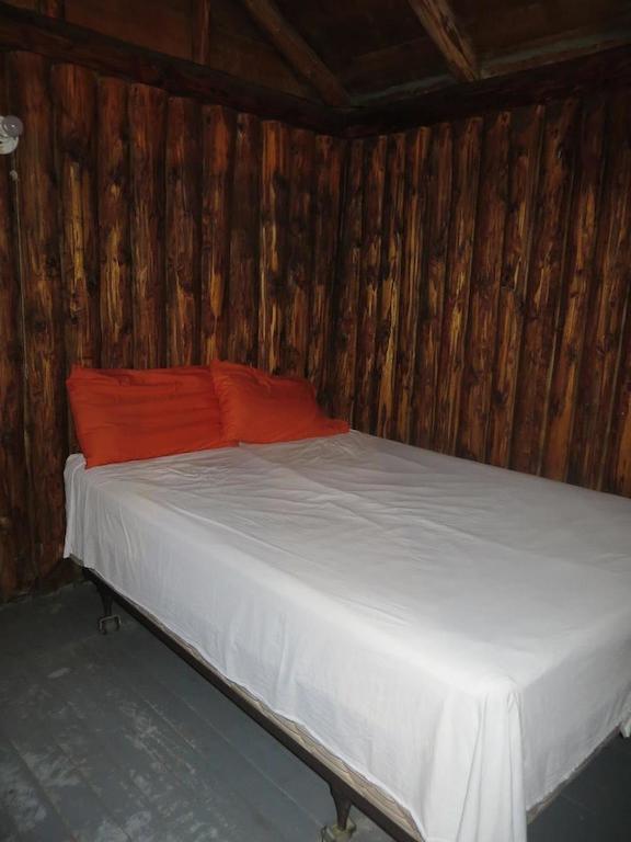 Lake Wolsey Cabins Hotel Gore Bay Стая снимка