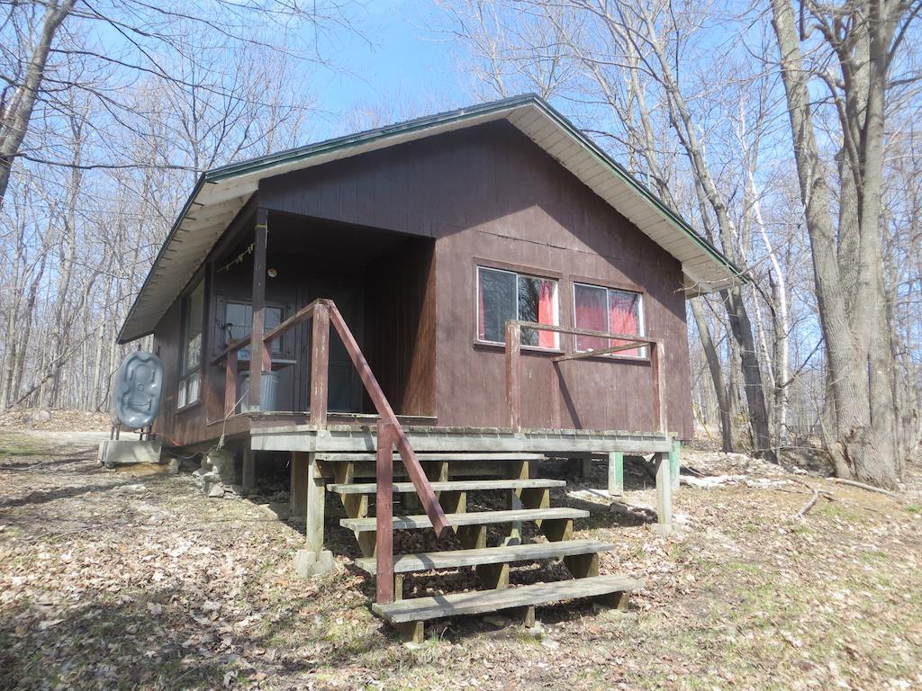 Lake Wolsey Cabins Hotel Gore Bay Стая снимка