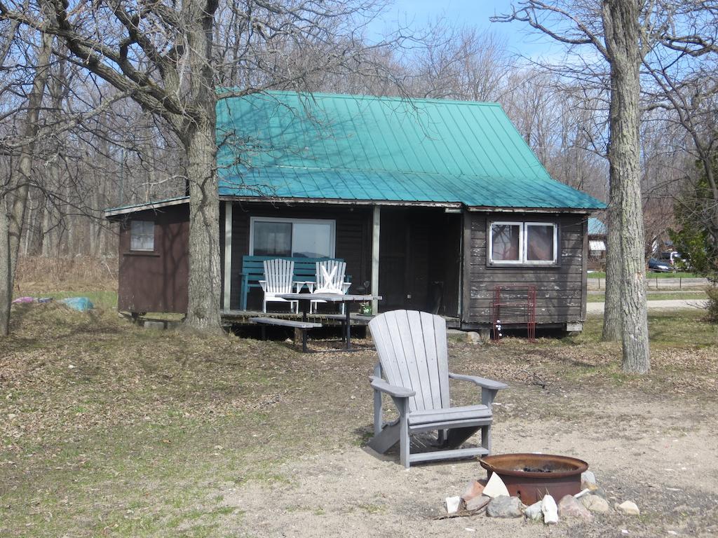 Lake Wolsey Cabins Hotel Gore Bay Стая снимка